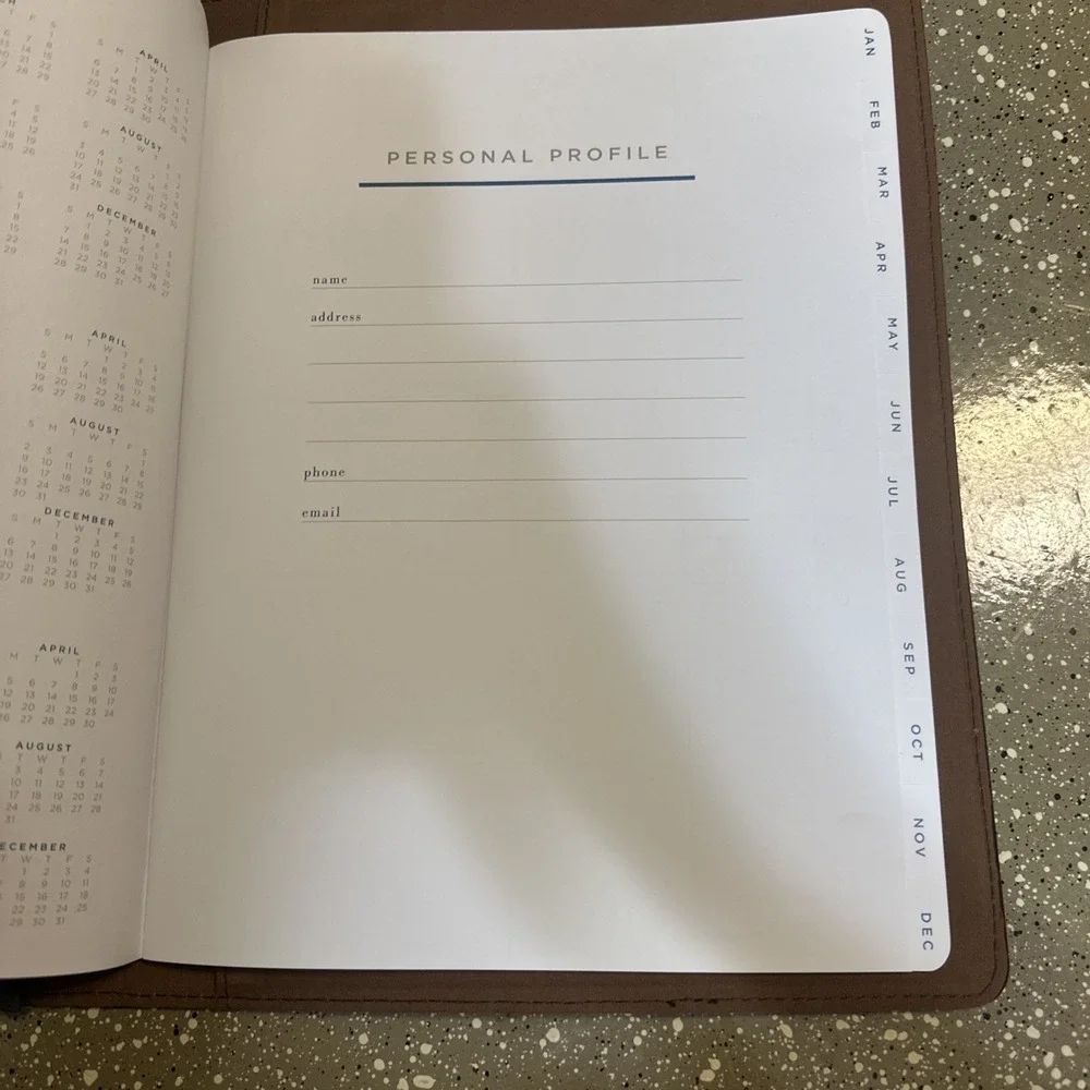 AT-A-GLANCE My Month 2025 Clipboard Planner Dark Brown Faux Leather YP600-09‎